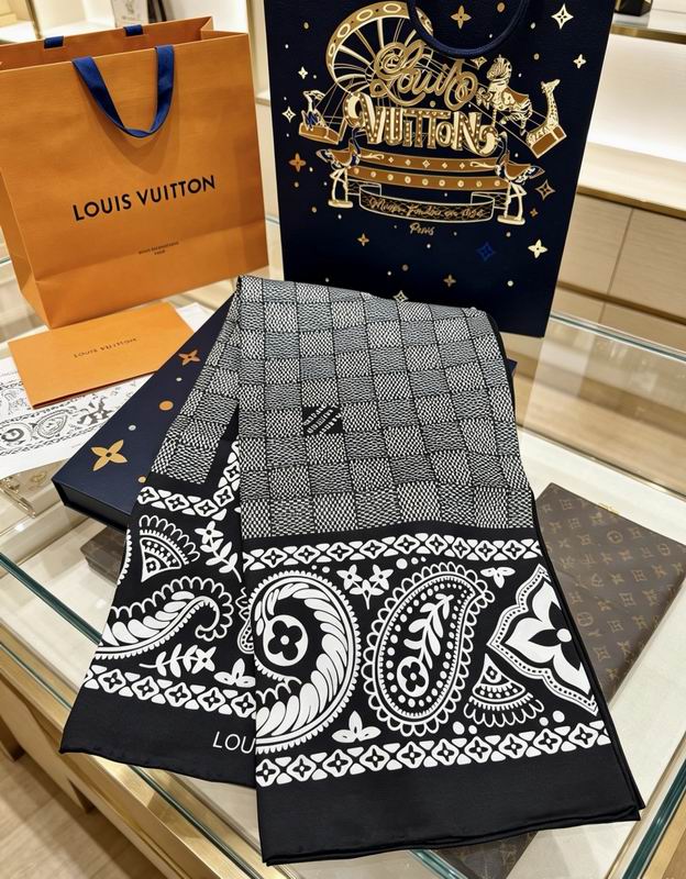 LV Silk Scarf 90X90cm E062219